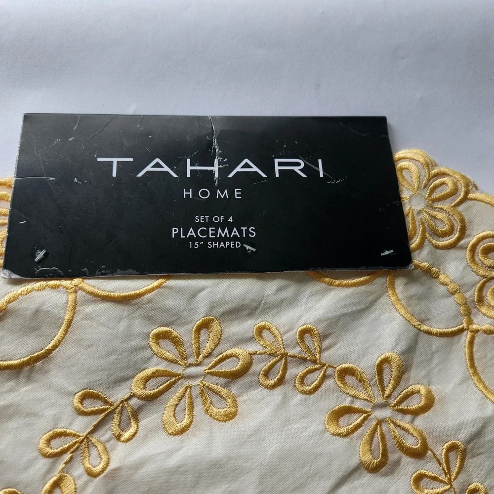 Tahari Home Set of 4 Yellow Floral Embroidered Round Placemats 15